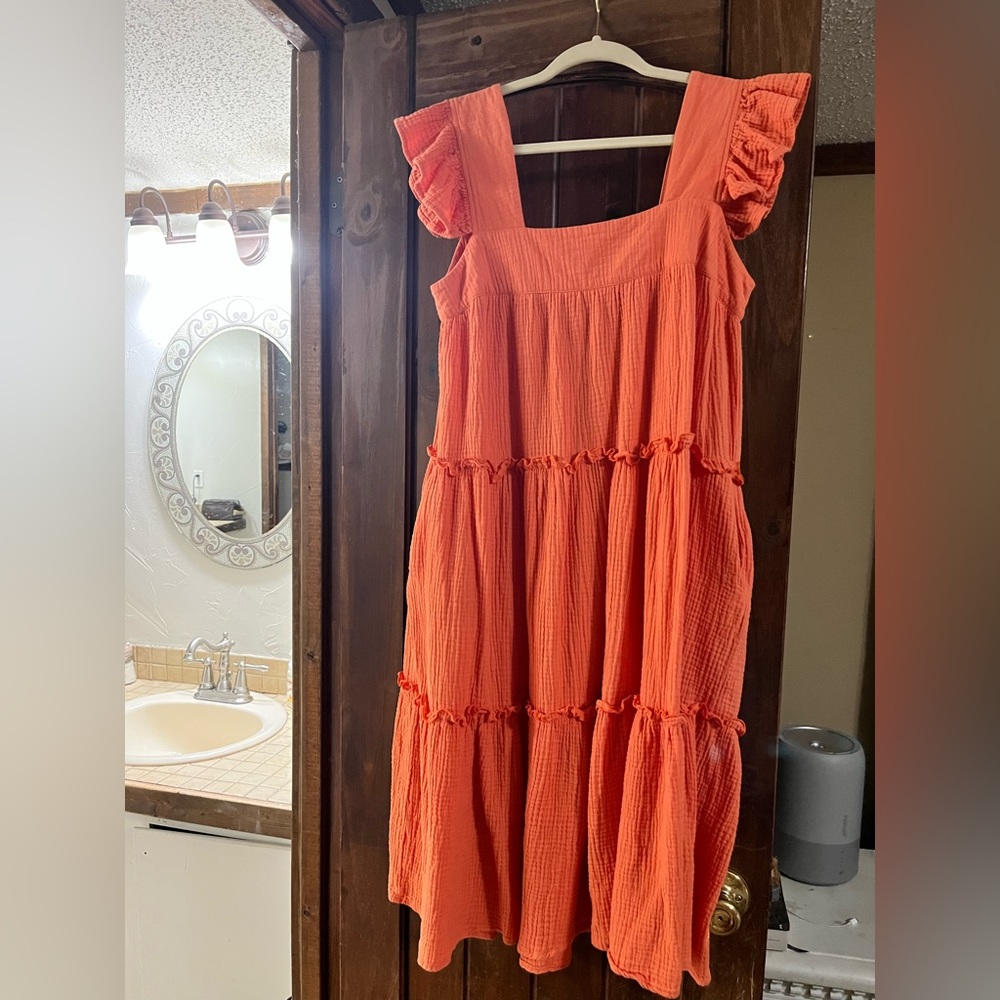 Summery bright dress! Would be adorable under a Jean jacket!